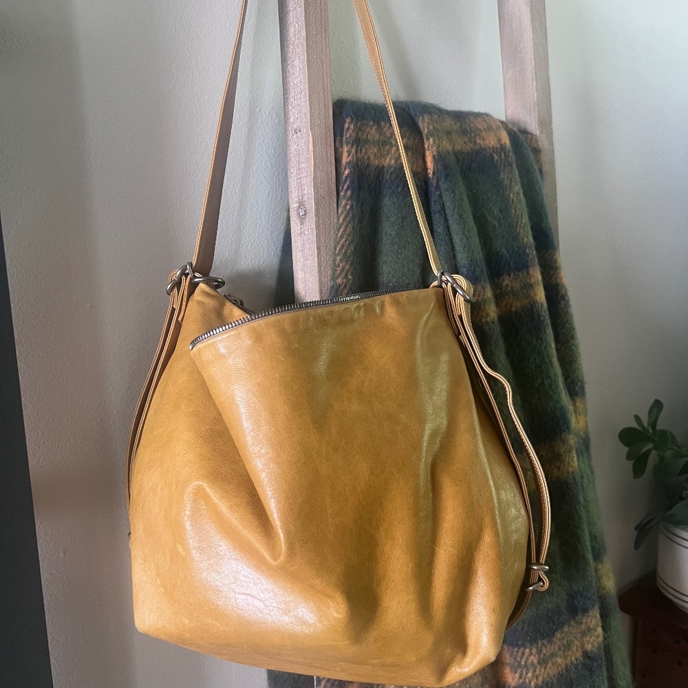 Med Goldenrod Duffel